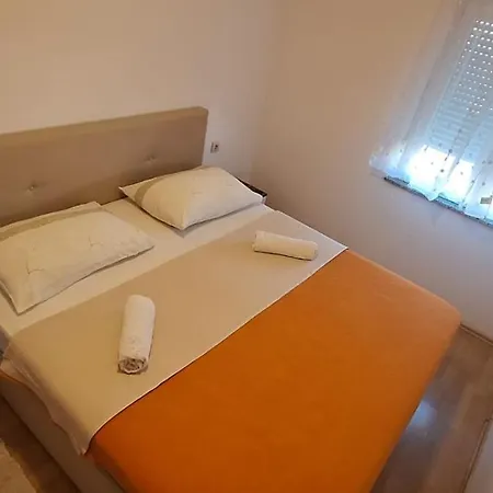 Duje Apartmán Bibinje