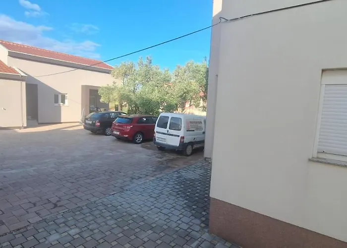 Duje *